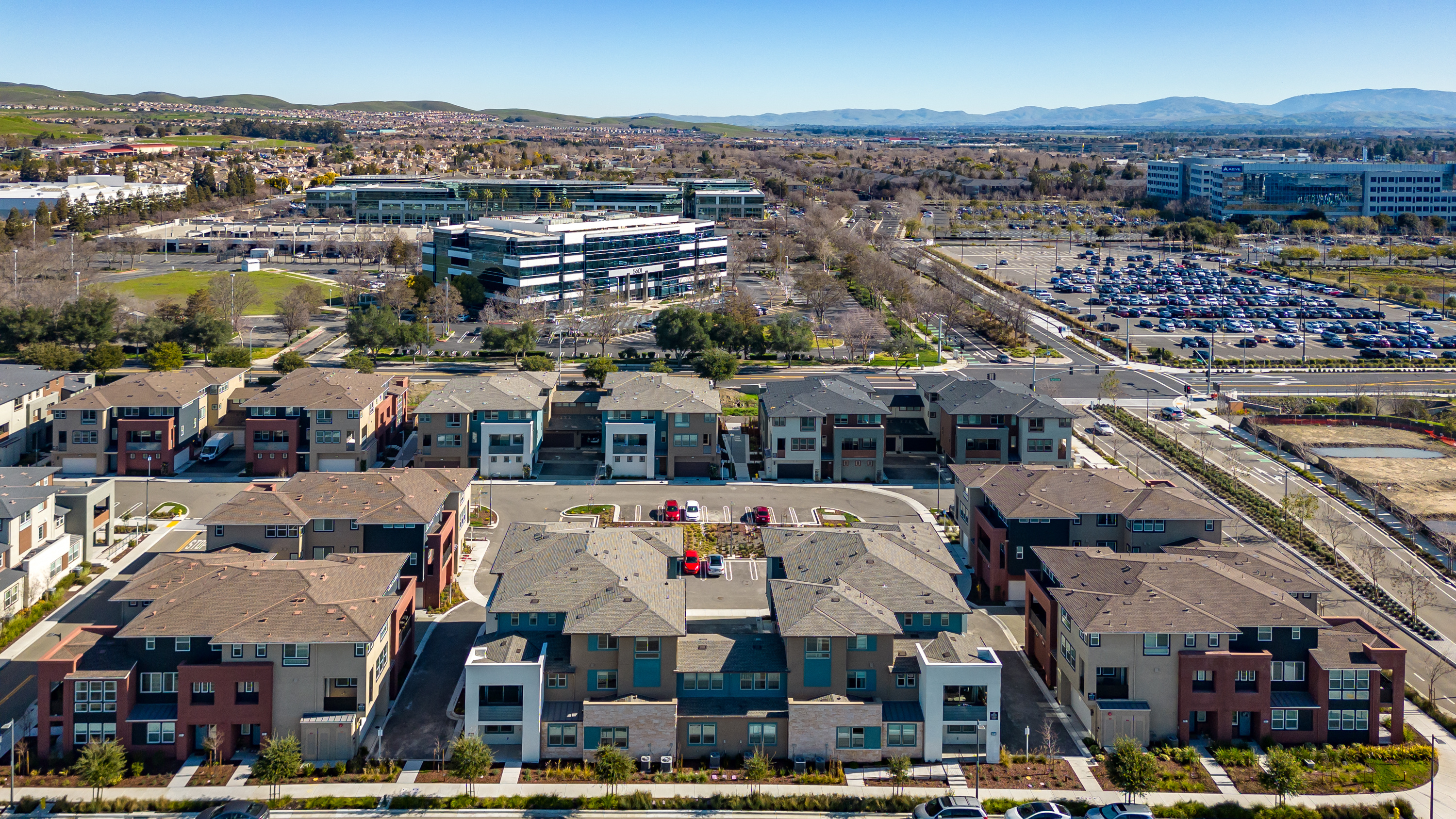 Image of the city of Dublin, California, skyline of some residences and commercial buildings